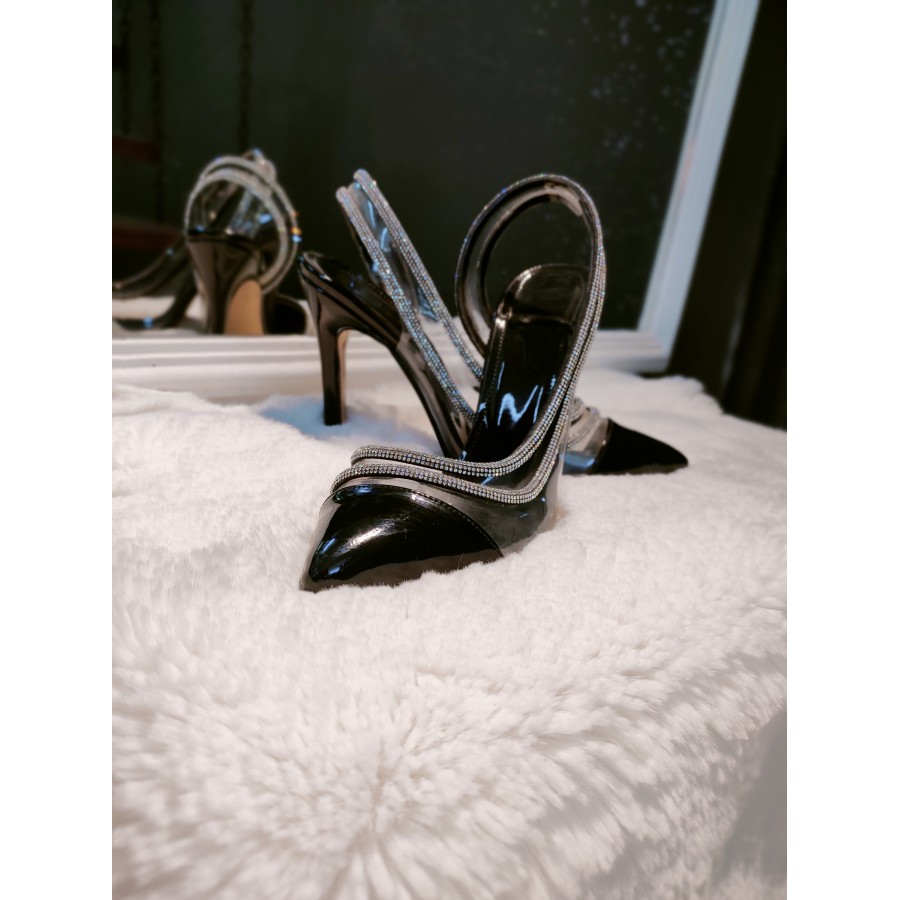 Taş Detay Siyah Burun Stiletto